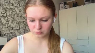 LoriaWheatly live cam on Cam4