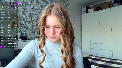 LoriaWheatly live cam on Cam4