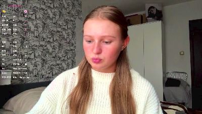 LoriaWheatly live cam on Cam4