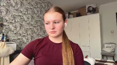 LoriaWheatly live cam on Cam4