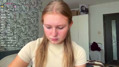LoriaWheatly live cam on Cam4