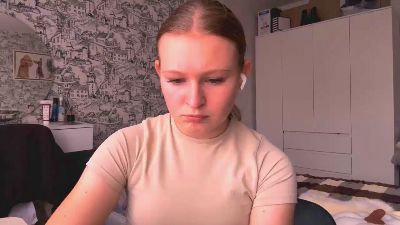 LoriaWheatly live cam on Cam4