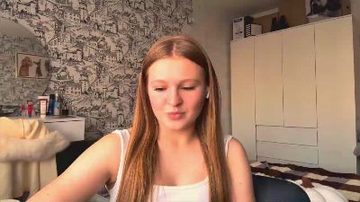 LoriaWheatly live cam on Cam4