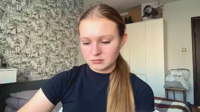 LoriaWheatly live cam on Cam4