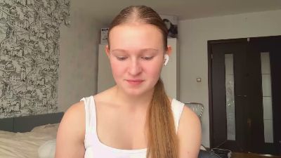 LoriaWheatly live cam on Cam4