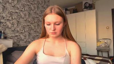 LoriaWheatly live cam on Cam4