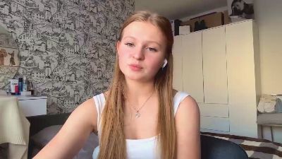LoriaWheatly live cam on Cam4