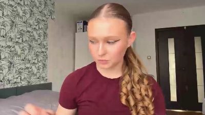 LoriaWheatly live cam on Cam4
