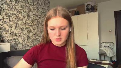 LoriaWheatly live cam on Cam4