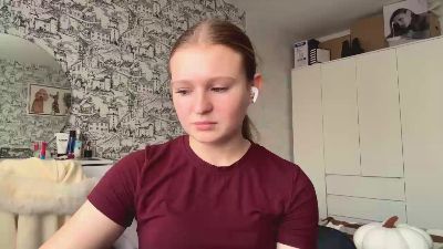 LoriaWheatly live cam on Cam4