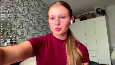 LoriaWheatly live cam on Cam4