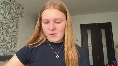 LoriaWheatly live cam on Cam4