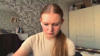 LoriaWheatly live cam on Cam4