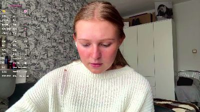 LoriaWheatly live cam on Cam4