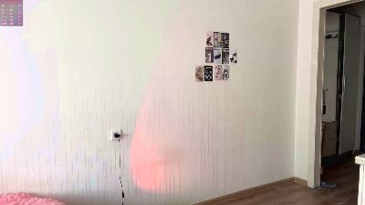 LoriannMeinert live cam on Cam4