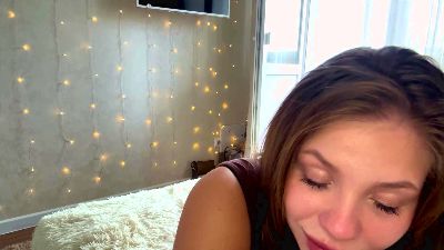 LorieEdinger live cam on Cam4