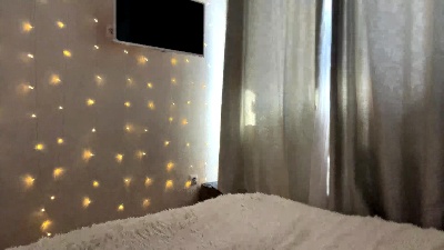 LorieEdinger live cam on Cam4