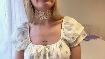 LorieSchriner live cam on Cam4