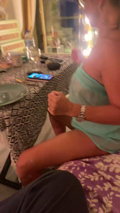 Loriginal32 live cam on Cam4