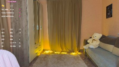 LorraineQueal live cam on Cam4