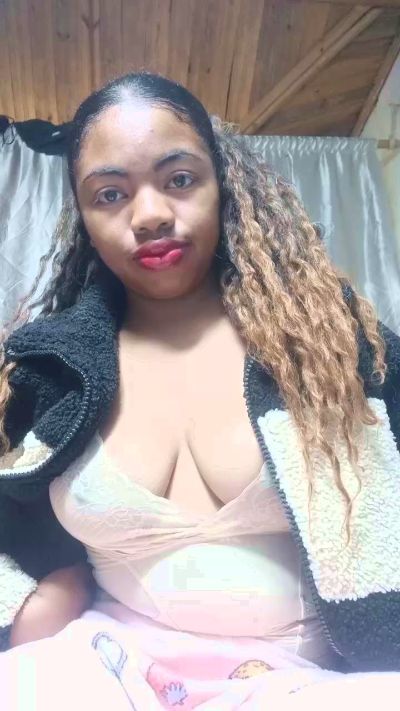 Lorras live cam on Cam4