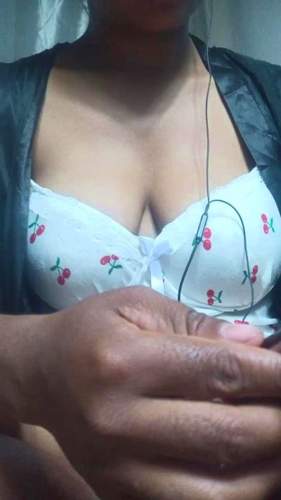 Lorras live cam on Cam4