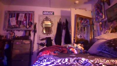 Lostnalice live cam on Cam4