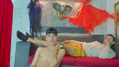 LostresBigBoys live cam on Cam4