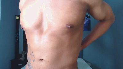 Lothbrok_strong live cam on Cam4