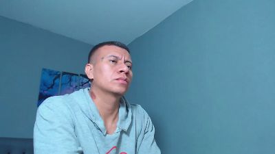 Lothbrok_strong live cam on Cam4