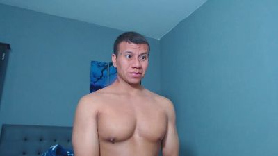 Lothbrok_strong live cam on Cam4
