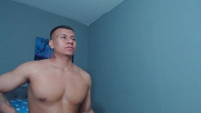 Lothbrok_strong live cam on Cam4