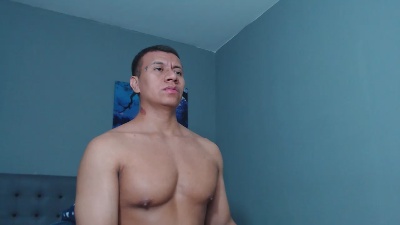Lothbrok_strong live cam on Cam4
