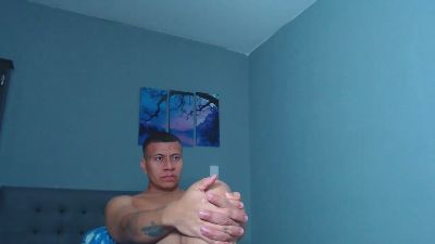 Lothbrok_strong live cam on Cam4