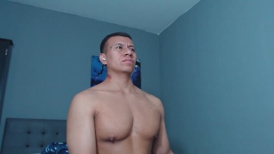 Lothbrok_strong live cam on Cam4