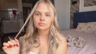 LouLindy live cam on Cam4