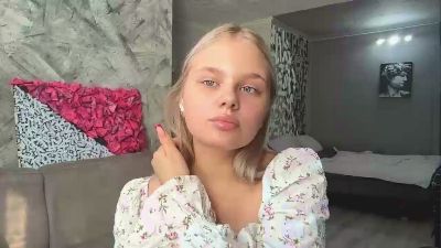 LouLindy live cam on Cam4