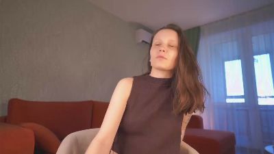 LouanneHija live cam on Cam4