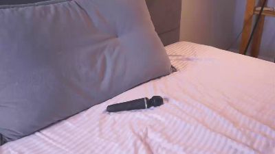 LouanneHija live cam on Cam4