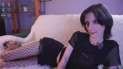 LouieMcevers live cam on Cam4
