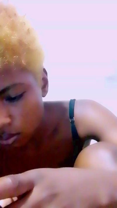 Louisia live cam on Cam4