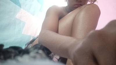 Louisia live cam on Cam4