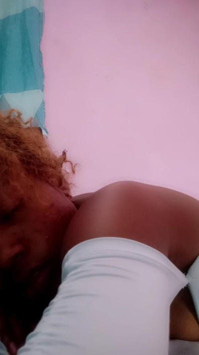 Louisia live cam on Cam4