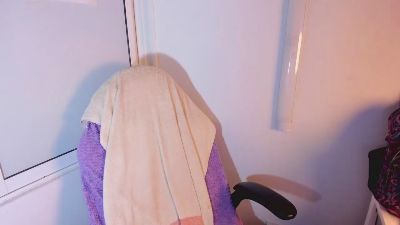 Louissa_Bennet live cam on Cam4