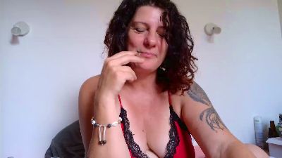 Louna1980 live cam on Cam4