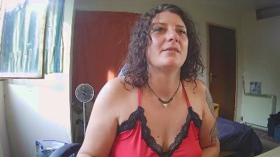 Louna1980 live cam on Cam4