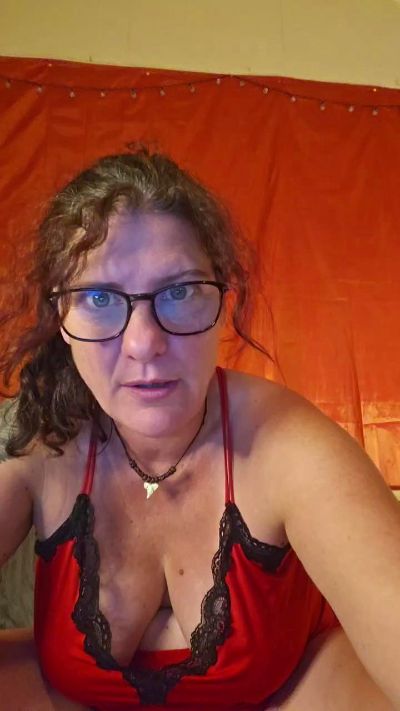 Louna1980 live cam on Cam4