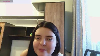 LouraTheberge live cam on Cam4