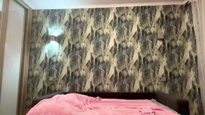 LouveniaWitzke live cam on Cam4