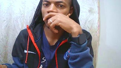 Lovainathiery live cam on Cam4